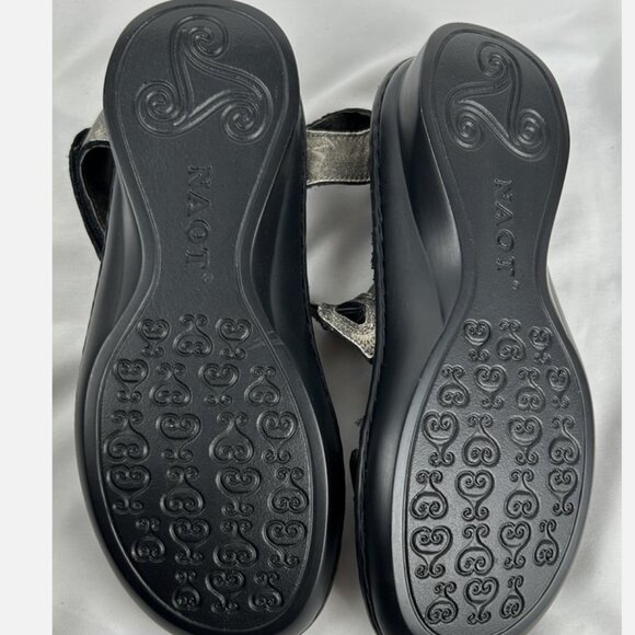 Unworn Naot Cymbal Metallic Leather Gladiator Style Sandals Sz 38 US 7 Strappy - Picture 7 of 7